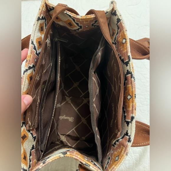 Wrangler Tan and Brown Geometric Tote - Picture 3 of 5